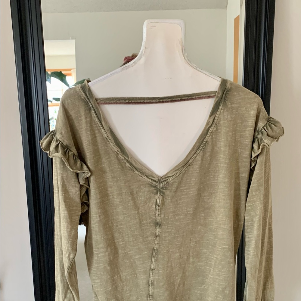 PILCRO Anthropologie Green Ruffled Open Back Long Sleeve Shirt - Picture 3 of 4